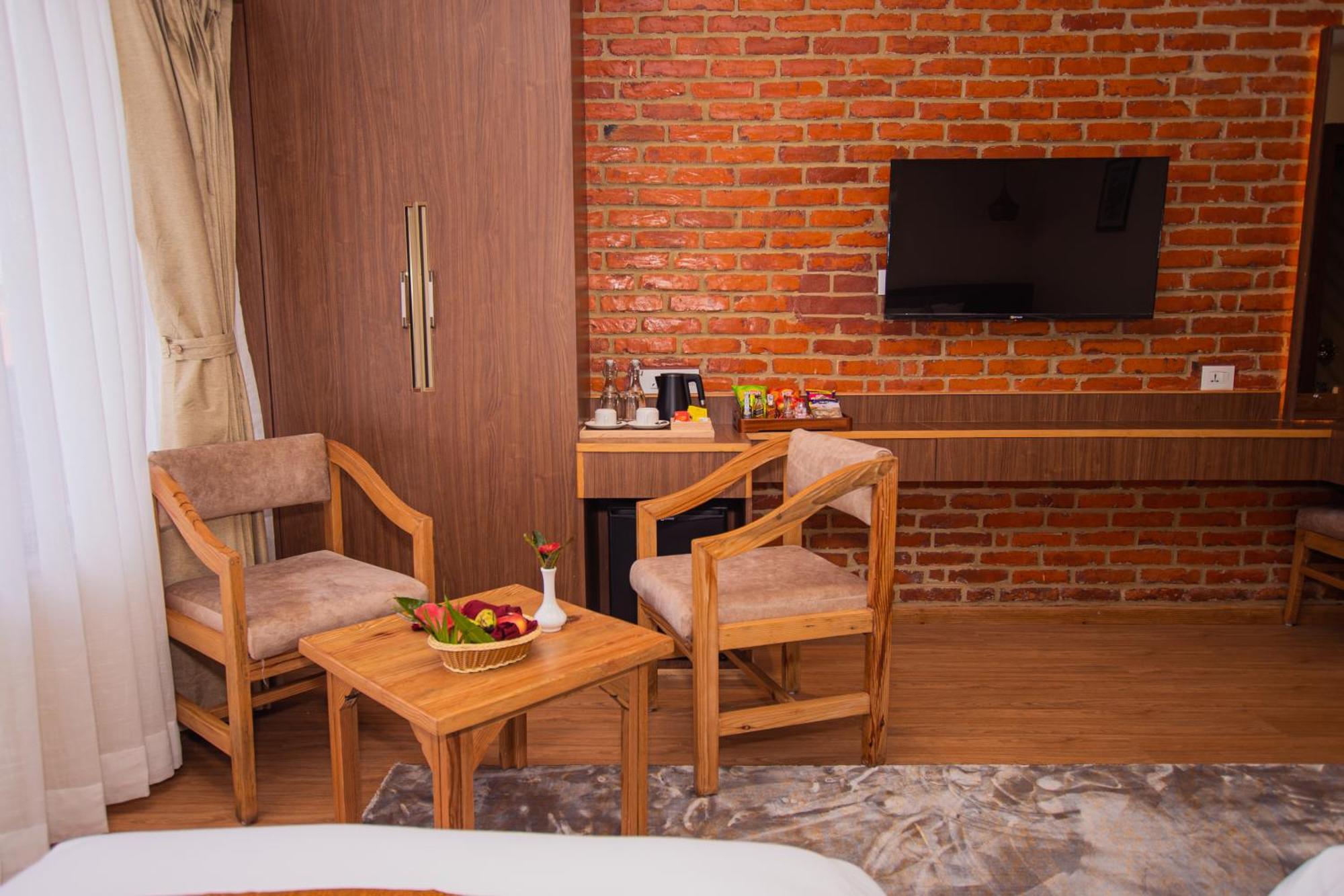 Temple Himalaya Hotel & Spa Pokhara Eksteriør bilde
