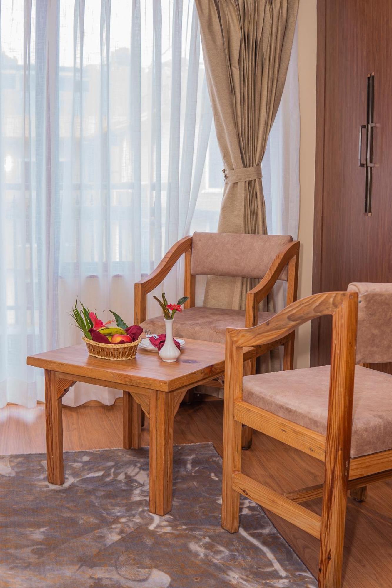 Temple Himalaya Hotel & Spa Pokhara Eksteriør bilde