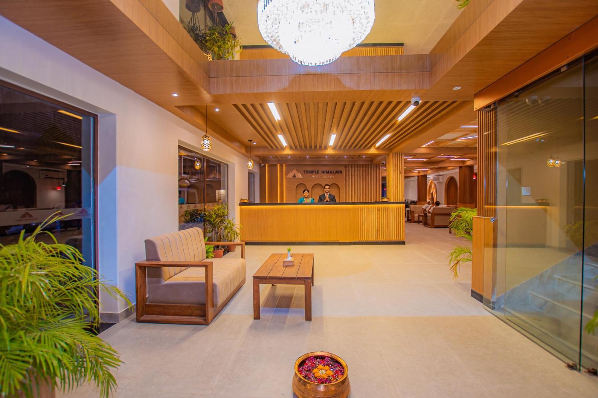 Temple Himalaya Hotel & Spa Pokhara Eksteriør bilde