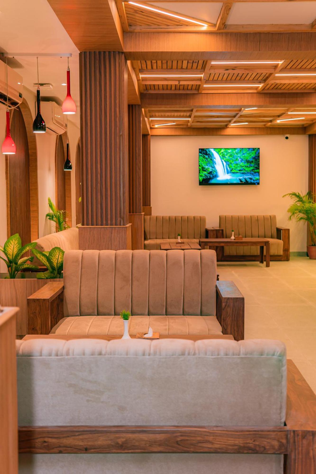Temple Himalaya Hotel & Spa Pokhara Eksteriør bilde