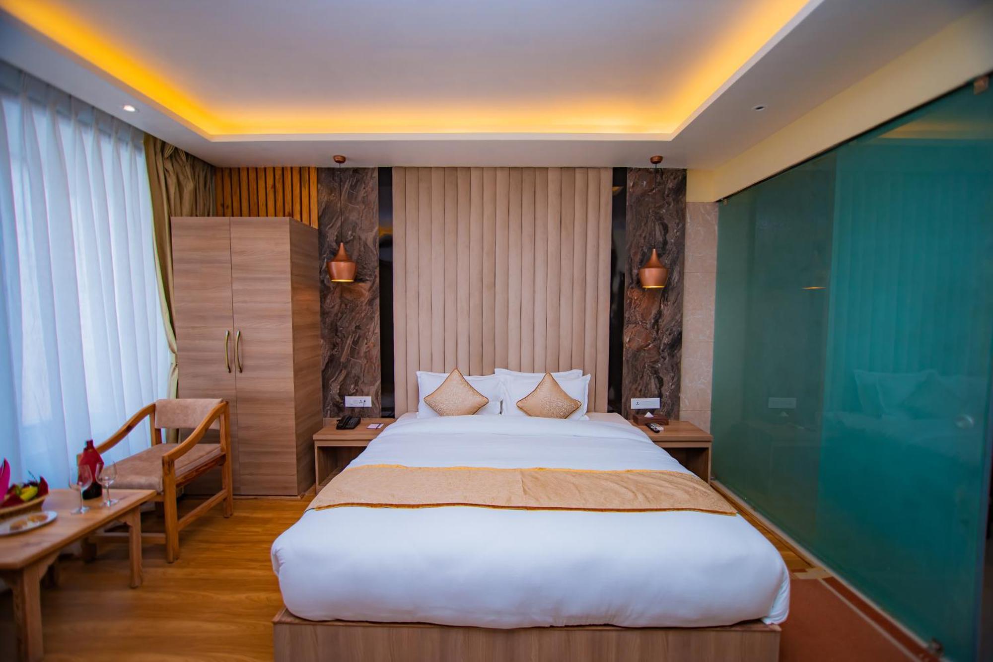 Temple Himalaya Hotel & Spa Pokhara Eksteriør bilde