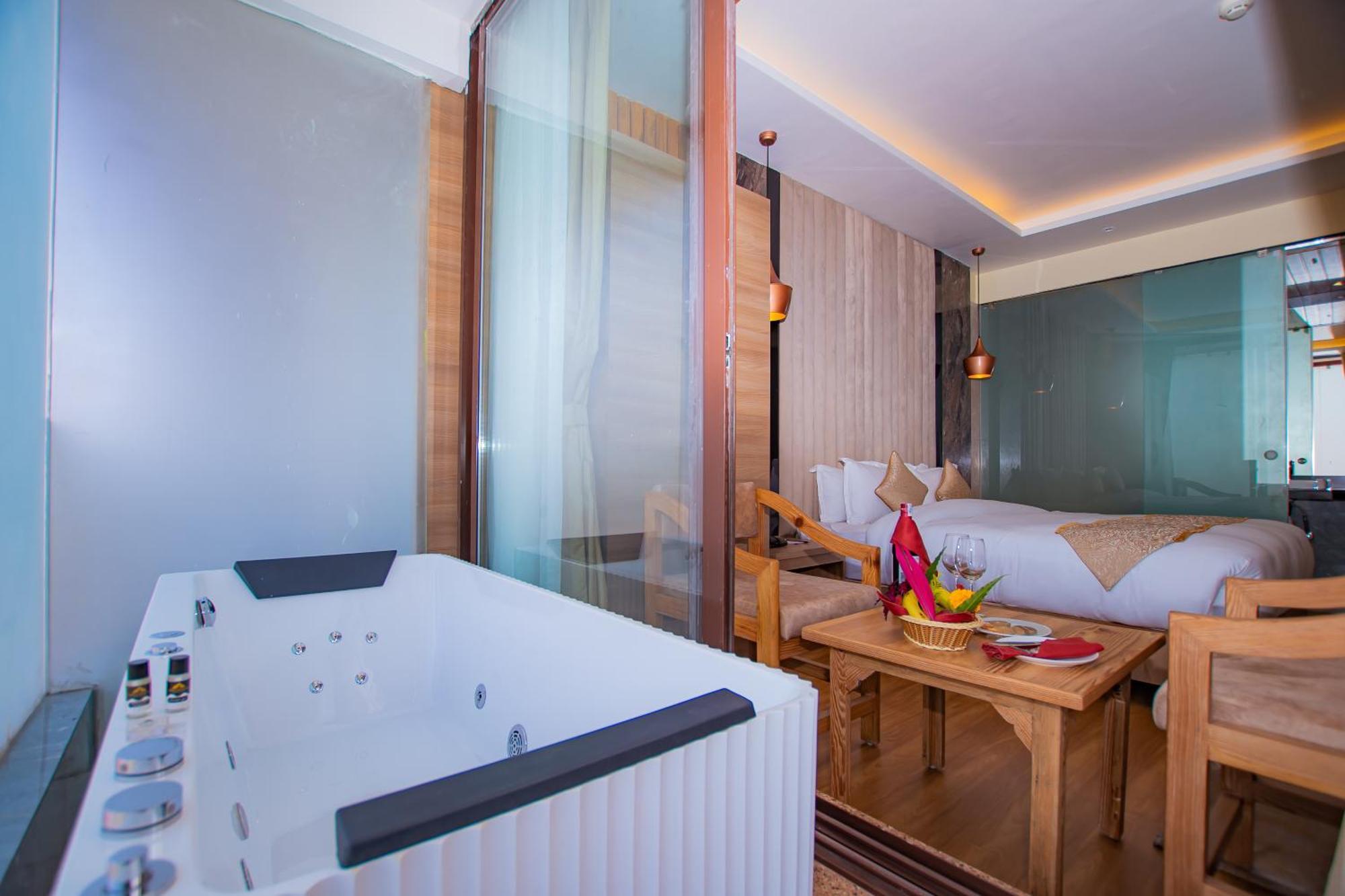 Temple Himalaya Hotel & Spa Pokhara Eksteriør bilde
